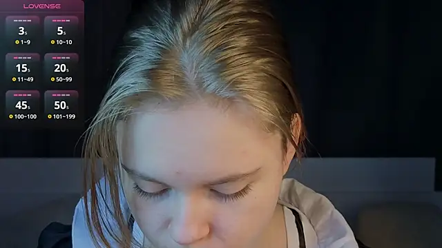 JulietteRain online show from December 19, 6:32 pm