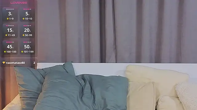 Snapshot of JulietteRain chatting on November 23, 5:12 pm JulietteRain online show from November 23, 5:12 pm