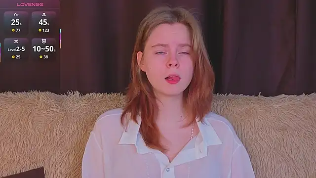 Snapshot of JulietteRain chatting on December 3, 5:23 pm JulietteRain online show from December 3, 5:23 pm