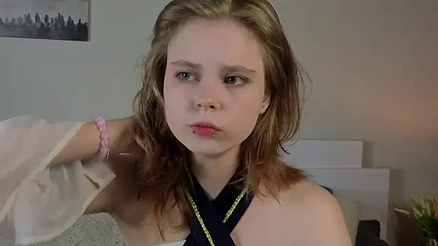 JulietteRain online show from June 10, 6:31 pm