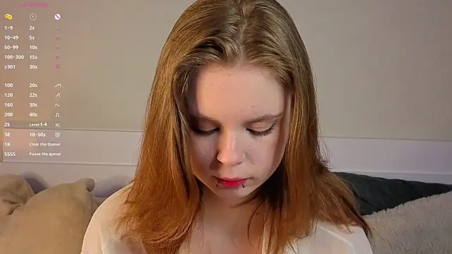 JulietteRain online show from April 10, 7:10 pm