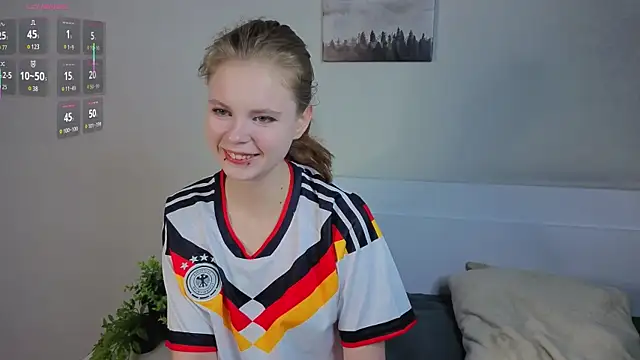 JulietteRain online show from June 21, 9:09 pm