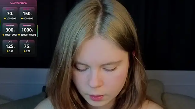 JulietteRain online show from December 13, 8:04 pm