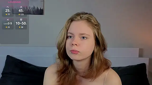 JulietteRain online show from June 29, 9:25 pm
