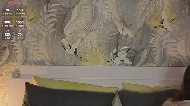 Snapshot of JulietteRain chatting on October 20, 6:30 pm JulietteRain online show from October 20, 6:30 pm