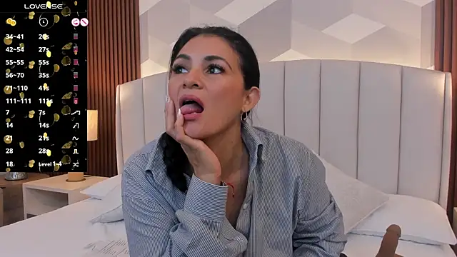 Mommy Naughty online show from June 2, 10:59 am