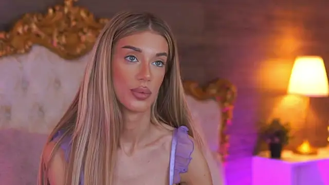 EllieRedd online show from October 16, 9:06 am