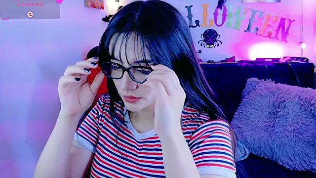 Snapshot of MiaVelvetDoll chatting on November 2, 2:55 pm MiaVelvetDoll online show from November 2, 2:55 pm