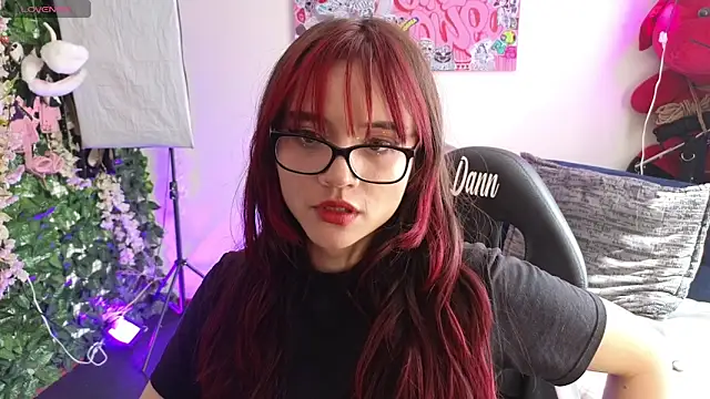 Snapshot of MiaVelvetDoll chatting on May 20, 2:47 pm MiaVelvetDoll online show from May 20, 2:47 pm