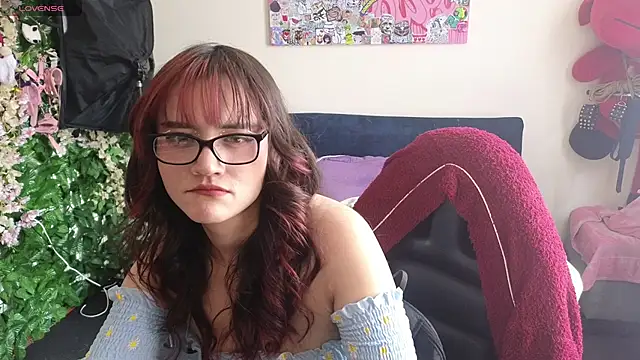 Snapshot of MiaVelvetDoll chatting on April 21, 1:50 pm MiaVelvetDoll online show from April 21, 1:50 pm