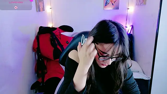 Snapshot of MiaVelvetDoll chatting on November 12, 1:15 pm MiaVelvetDoll online show from November 12, 1:15 pm