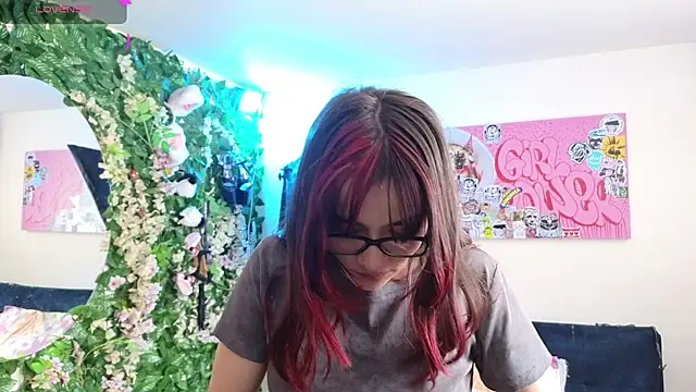 MiaVelvetDoll online show from March 7, 3:28 pm