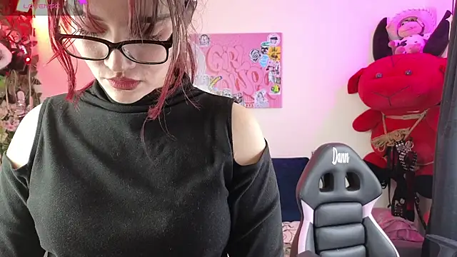 MiaVelvetDoll online show from March 23, 2:17 pm