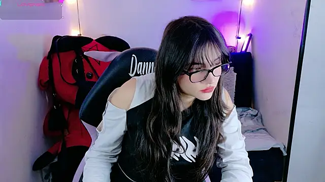 Snapshot of MiaVelvetDoll chatting on November 13, 1:15 pm MiaVelvetDoll online show from November 13, 1:15 pm