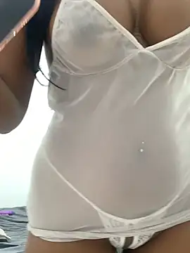 Snapshot of jujugostamt2000 chatting on February 11, 10:48 am jujugostamt2000 online show from February 11, 10:48 am