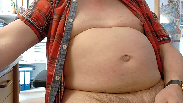 Snapshot of circus_bear@xh chatting on June 9, 3:46 pm circus bearxh online show from June 9, 3:46 pm