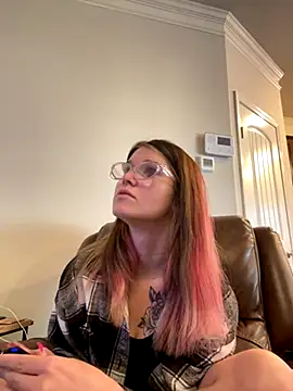 Snapshot of Riley_ray69 chatting on September 16, 6:09 pm Riley ray69 online show from September 16, 6:09 pm