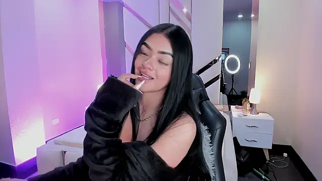 EmmaStonns online show from September 10, 1:15 am