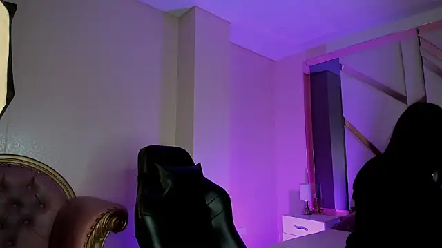 EmmaStonns online show from September 10, 1:21 pm