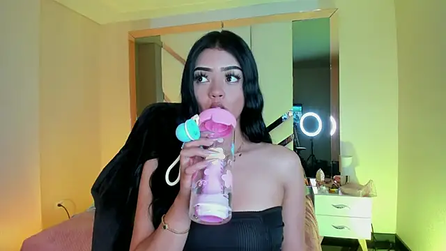 EmmaStonns online show from November 3, 3:37 pm