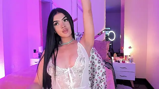 EmmaStonns online show from November 29, 8:20 pm