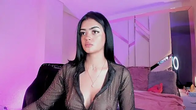 EmmaStonns online show from January 6, 1:26 pm