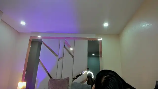 EmmaStonns online show from October 3, 11:45 am