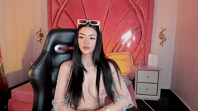 EmmaStonns online show from March 27, 1:23 pm