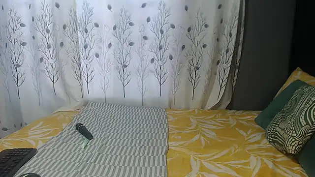 SEXYHUGEASS21 online show from February 22, 4:26 am