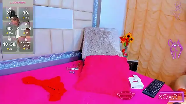 Snapshot of EbonyWildYou chatting on September 30, 1:55 am EbonyWildYou online show from September 30, 1:55 am