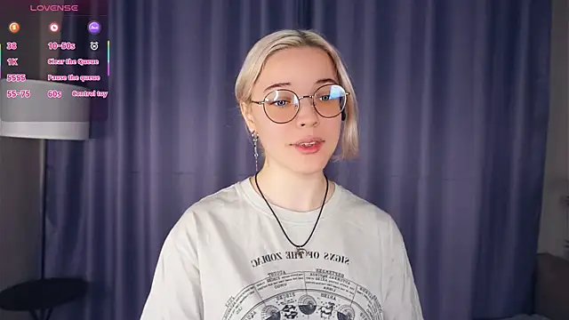 Snapshot of EdaKirkIin chatting on November 27, 5:52 am EdaKirkIin online show from November 27, 5:52 am