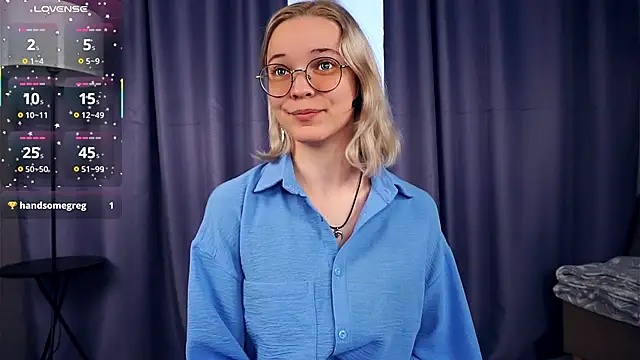 Snapshot of EdaKirkIin chatting on October 23, 5:17 am EdaKirkIin online show from October 23, 5:17 am