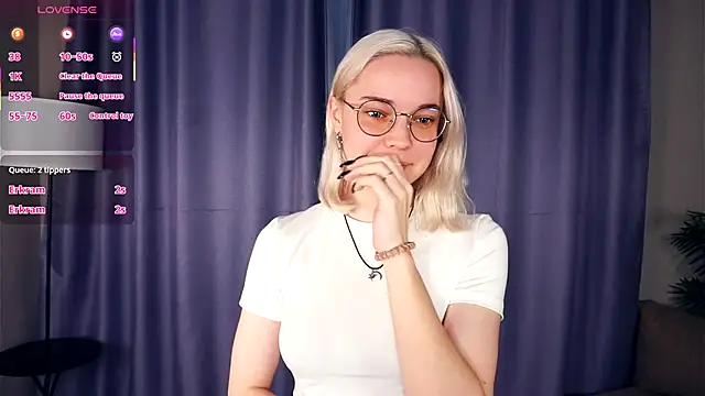 Snapshot of EdaKirkIin chatting on November 26, 5:40 am EdaKirkIin online show from November 26, 5:40 am