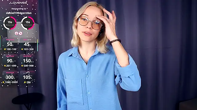 Snapshot of EdaKirkIin chatting on October 25, 5:17 am EdaKirkIin online show from October 25, 5:17 am