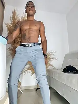 Snapshot of liambolt chatting on October 22, 2:33 am liambolt online show from October 22, 2:33 am