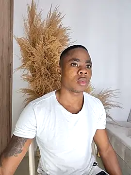 Snapshot of liambolt chatting on October 21, 3:06 am liambolt online show from October 21, 3:06 am