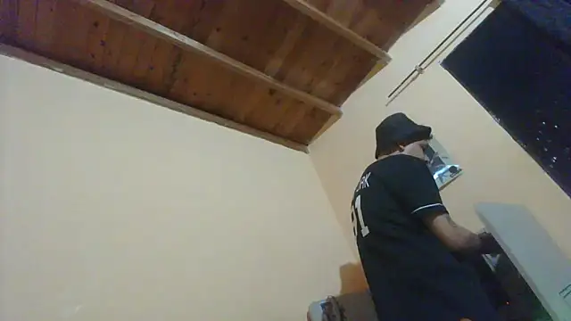 Snapshot of Juuaanp3 chatting on November 5, 11:08 pm Juuaanp3 online show from November 5, 11:08 pm