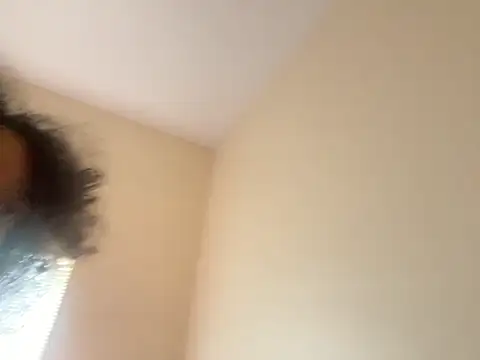 Snapshot of luvrgrllani chatting on September 9, 8:29 pm luvrgrllani online show from September 9, 8:29 pm