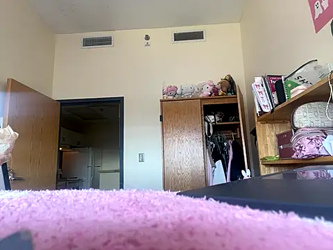 Snapshot of luvrgrllani chatting on September 12, 7:46 pm luvrgrllani online show from September 12, 7:46 pm