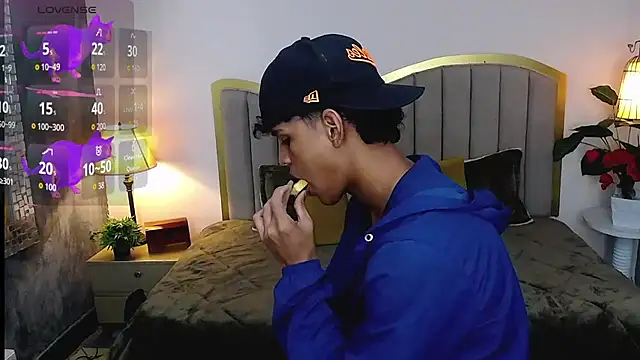 jhos padill online show from December 4, 1:21 pm