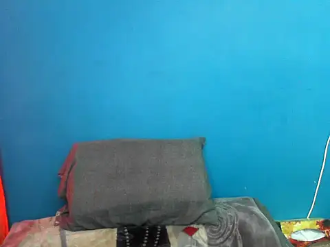 Snapshot of DarkQueen_94 chatting on October 1, 2:32 pm DarkQueen 94 online show from October 1, 2:32 pm