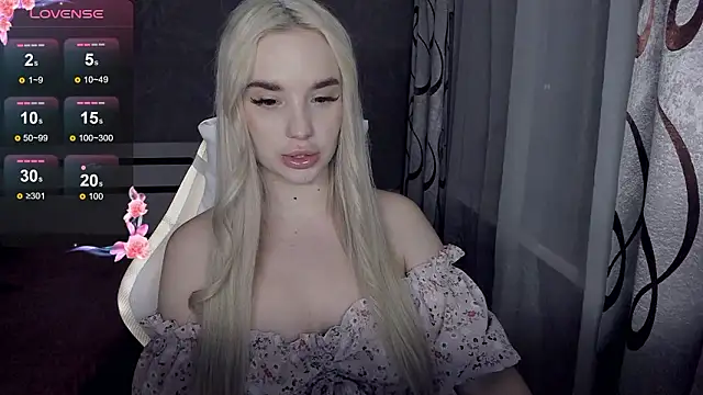 KiraKrox online show from February 18, 8:49 pm