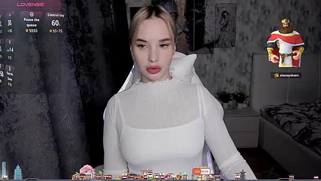 KiraKrox online show from October 24, 7:35 pm