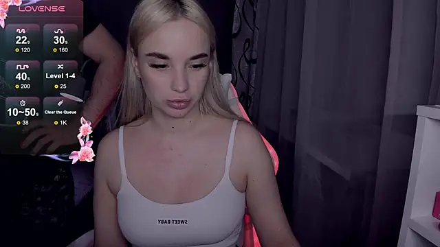 KiraKrox online show from February 25, 8:08 pm