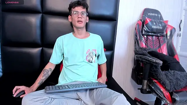 LittleMax23 online show from November 9, 12:53 pm