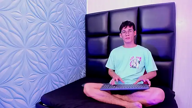 LittleMax23 online show from September 9, 12:03 pm