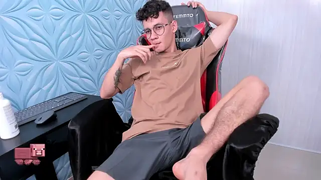 LittleMax23 online show from October 22, 12:59 pm