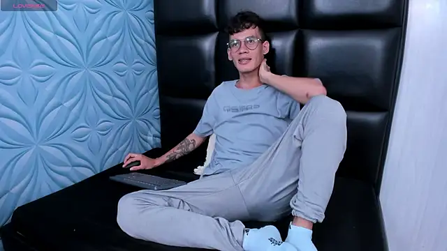 LittleMax23 online show from October 30, 12:36 pm