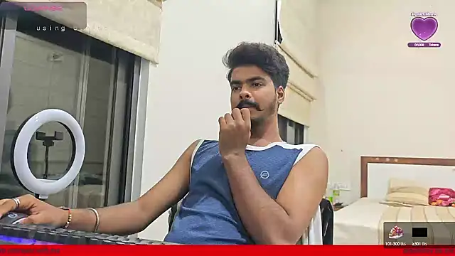 Snapshot of mrbuddy85 chatting on October 10, 5:25 pm mrbuddy85 online show from October 10, 5:25 pm