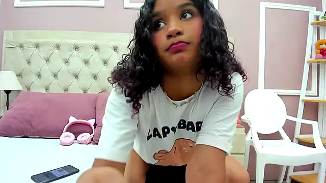 merlyaluna online show from September 18, 9:18 pm